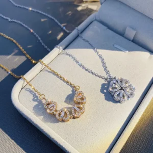 Retro Magnetic Folding Heart Shaped Four Leaf Clover Pendant Necklace Women Love Clavicle